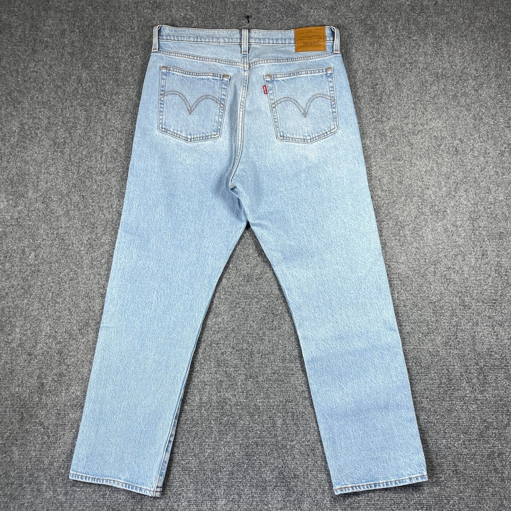 Levis Wedgie Straight Jeans Size 31x28 Womens Light Wash Denim High Rise Stretch